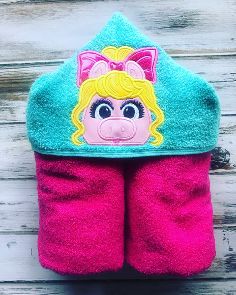 Miss Piggy hooded towel