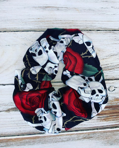 Skulls and roses Scrunchie