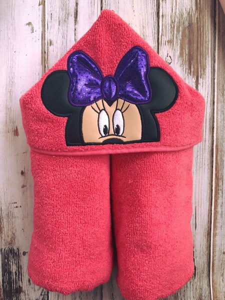 Minnie Mouse hooded towel